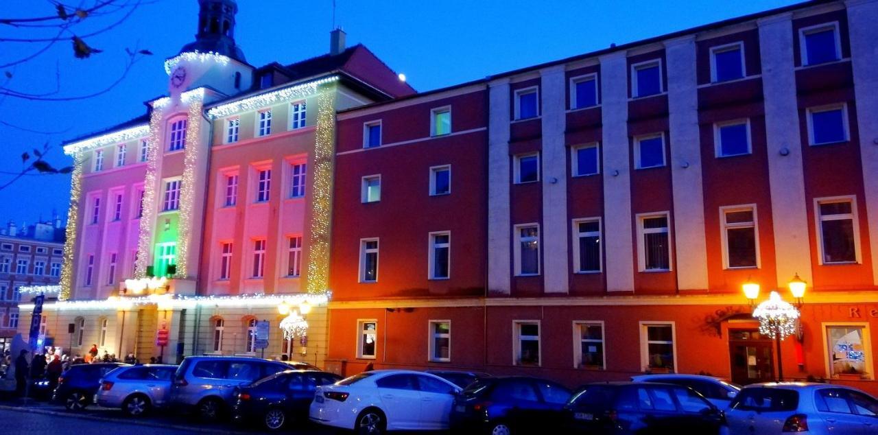 Great Polonia Strzegom City Center Exterior photo